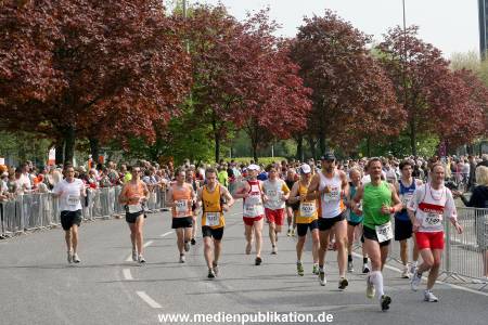 Hamburg Marathon 26042009 005