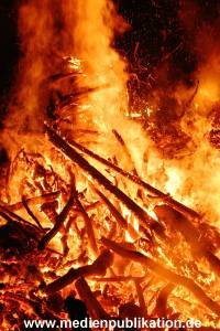 osterfeuer2005 003