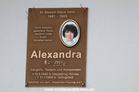 Alexandra Gedenktafel 30072016 192