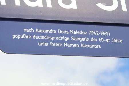 Alexandra Gedenktafel 30072016 224