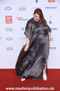 GoldeneBildDerFrau 09112022 309