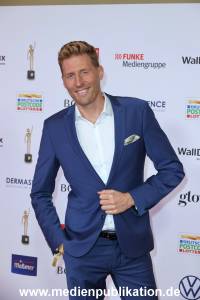 GoldeneBildDerFrau 20112024 186