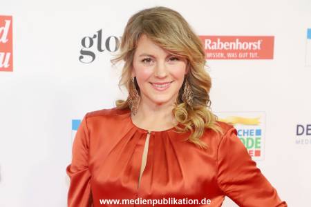 Goldene Bild der Frau 19112025 103
