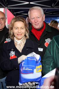 Bahlsen Charity 08122007 021