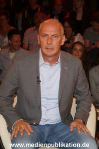 Lanz Sendung2 28062016 015