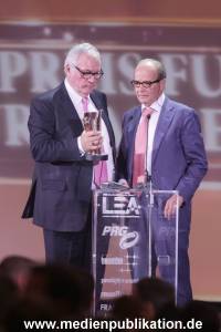 LEA Award 04042016 1170