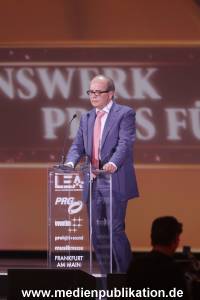 LEA Award 04042016 1179