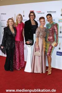 GoldeneBildDerFrau 20112024 938