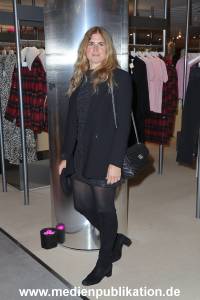GalaChristmasShopping 11112021 220