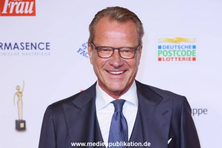GoldeneBildDerFrau 09112022 129