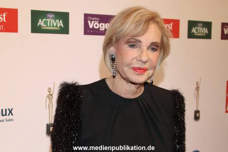 Goldene Bild der Frau 13102016 100