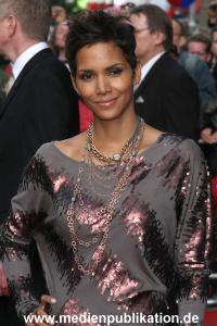 Halle Berry 30092010 007