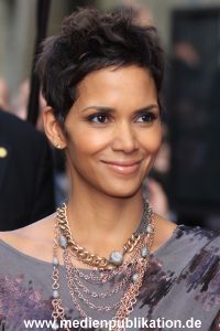Halle Berry 30092010 026