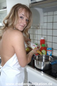 Single Julia 011