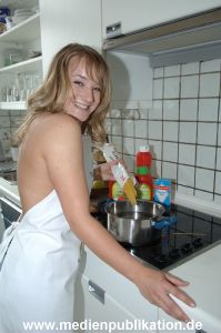Single Julia 012