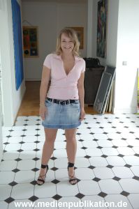 Single Julia 025