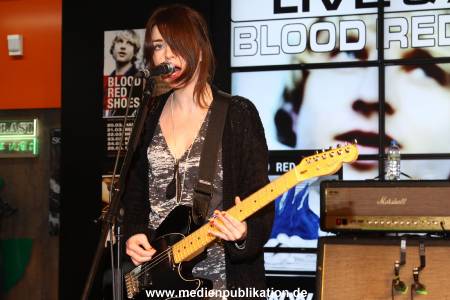 Bloodredshoes 20032010 003