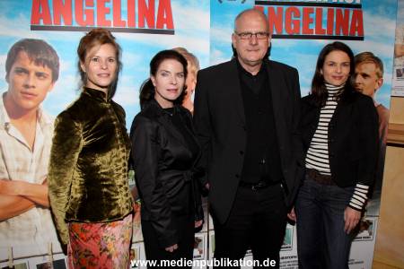 Angelina 05012009 018