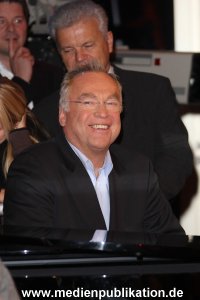 3nach9 16112012 001
