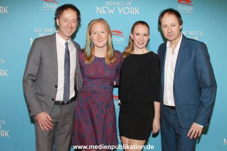 Stage Premiere New York 19012017 800