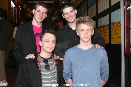 Dorfpunks Abaton 16042009 030