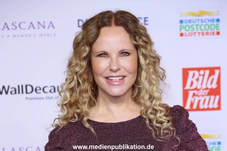 GoldeneBildDerFrau 09112022 171