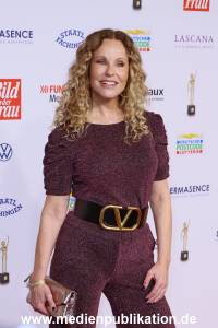 GoldeneBildDerFrau 09112022 192
