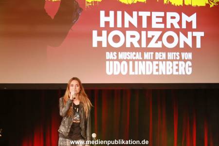 HintermHorizont 29092016 002