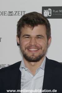 Carlsen Schach 20022016 011