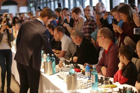 Carlsen Schach 20022016 071