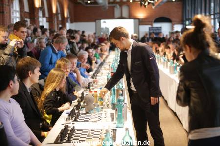 Carlsen Schach 20022016 074