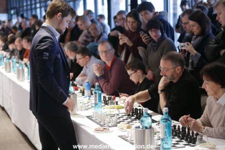 Carlsen Schach 20022016 076