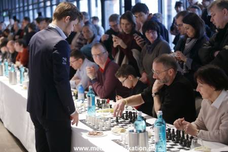 Carlsen Schach 20022016 078
