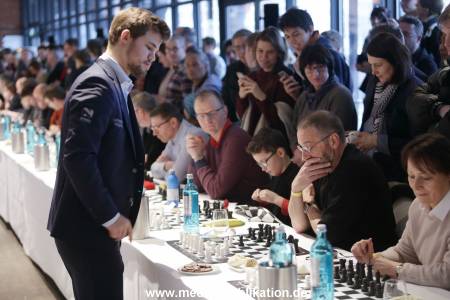 Carlsen Schach 20022016 079