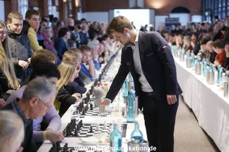 Carlsen Schach 20022016 086