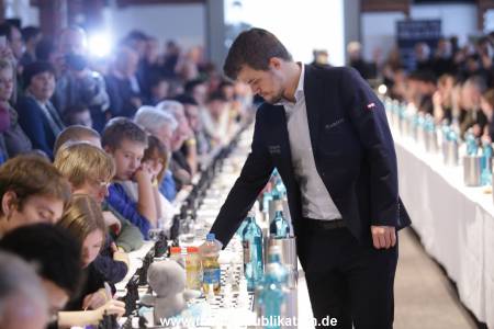 Carlsen Schach 20022016 090