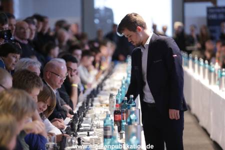 Carlsen Schach 20022016 095