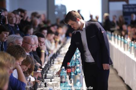 Carlsen Schach 20022016 097