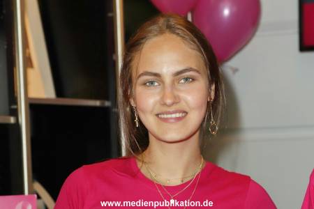 CarriereHHwirdPink 24052019 012