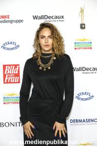 GoldeneBildDerFrau 11102023 025