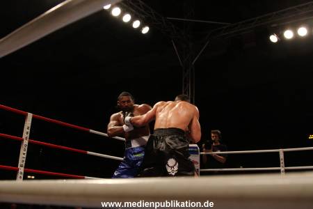 Universum Fight Night 12102012 103