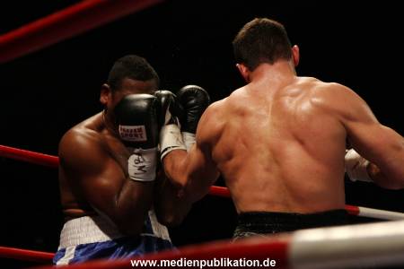 Universum Fight Night 12102012 108