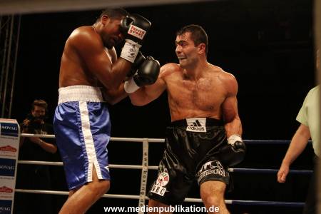 Universum Fight Night 12102012 115