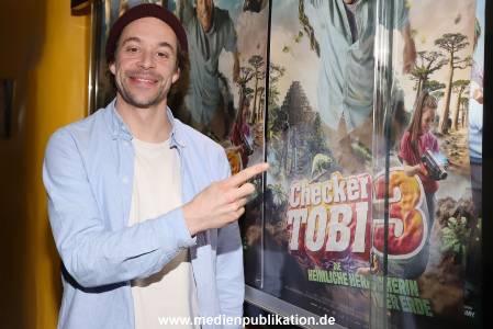 Checker Tobi 04122025 008