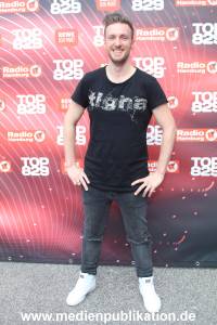 Radio Hamburg Top829 02040218 180