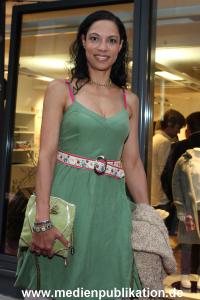 BellyButton 02092011 112