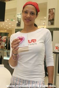 Love Helps 29042006 022