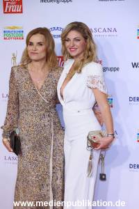 GoldeneBildDerFrau 09112022 456