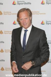 GoldeneSportpyramide 12092015 0315