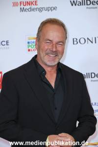 GoldeneBildDerFrau 20112024 093